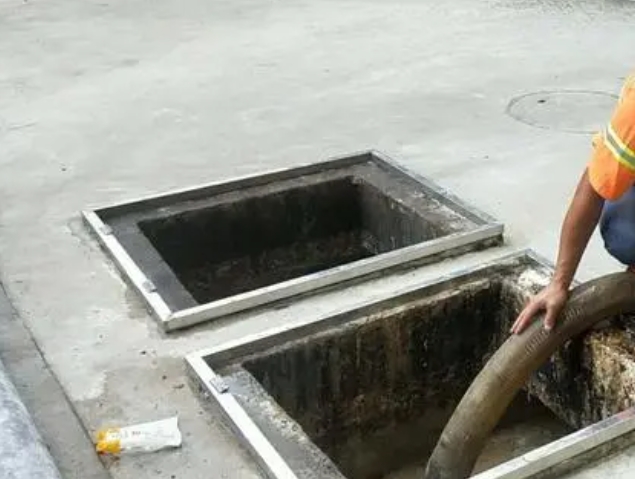 柳南化粪池清理